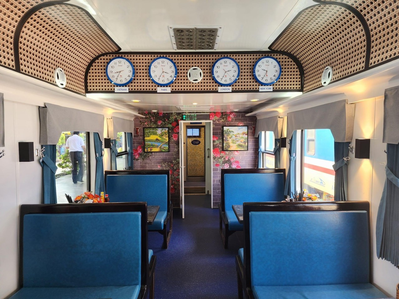 Private carriages on the Reunification Express
