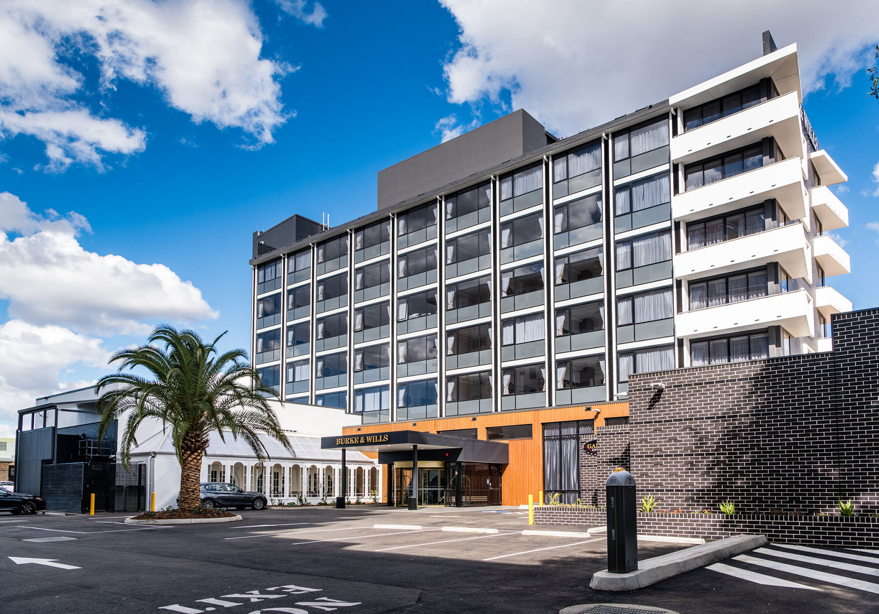 Burke and Wills Hotel