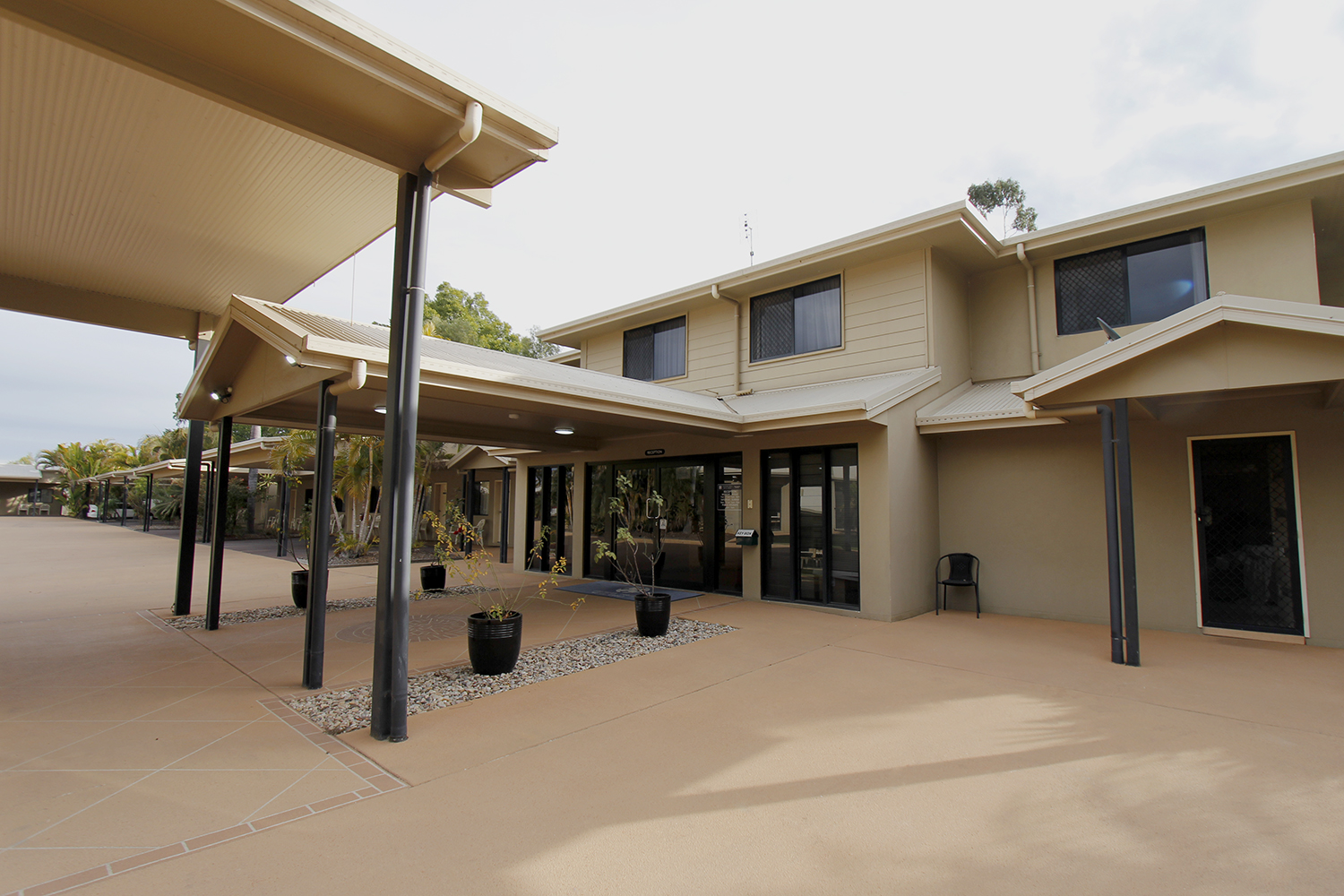 Palms Motel or King Royal Motel