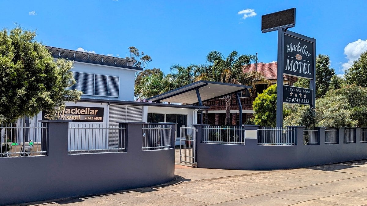 Harvest Lodge and Mackellar Motel