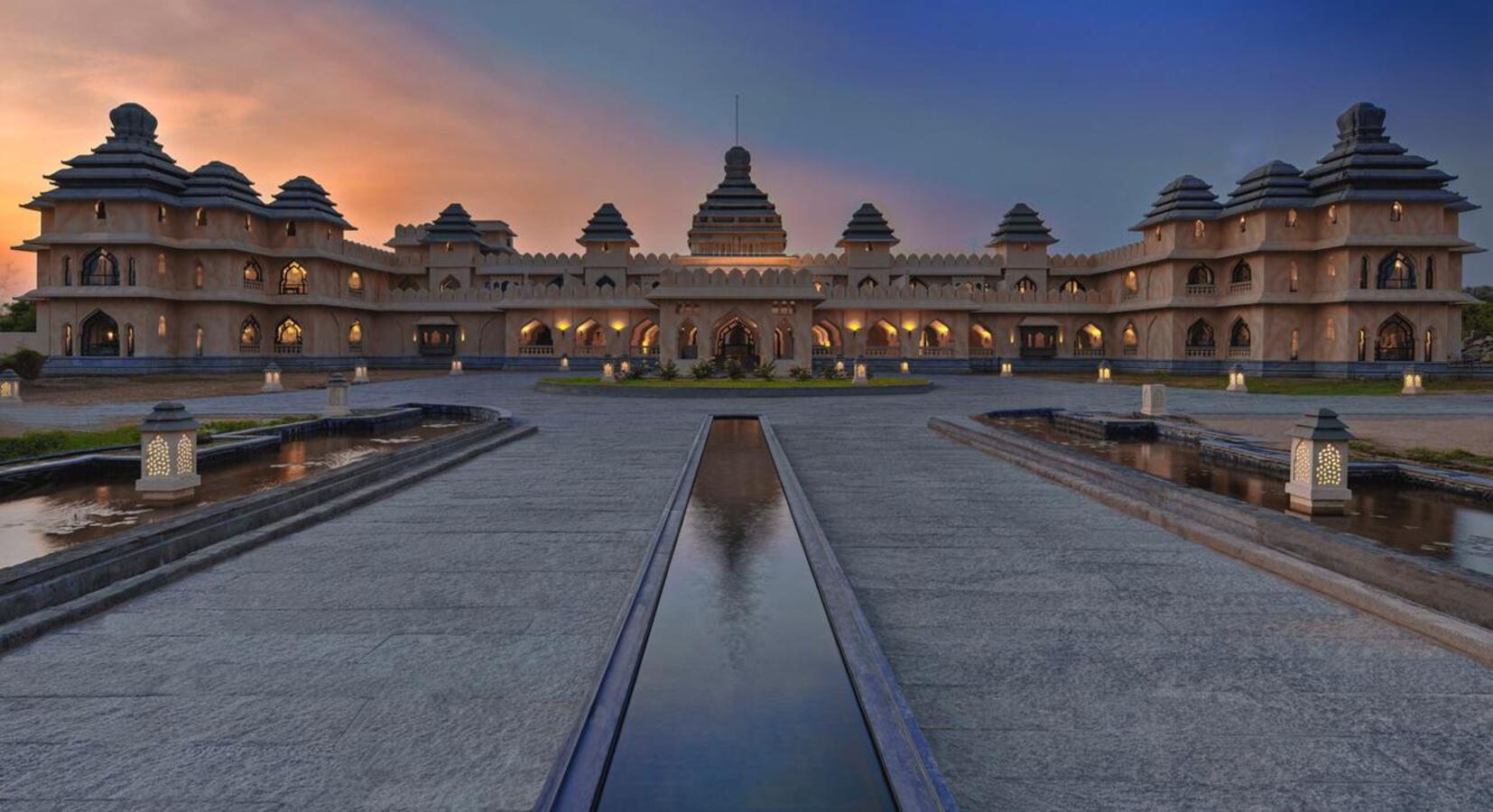 Kamalapura Palace Hotel