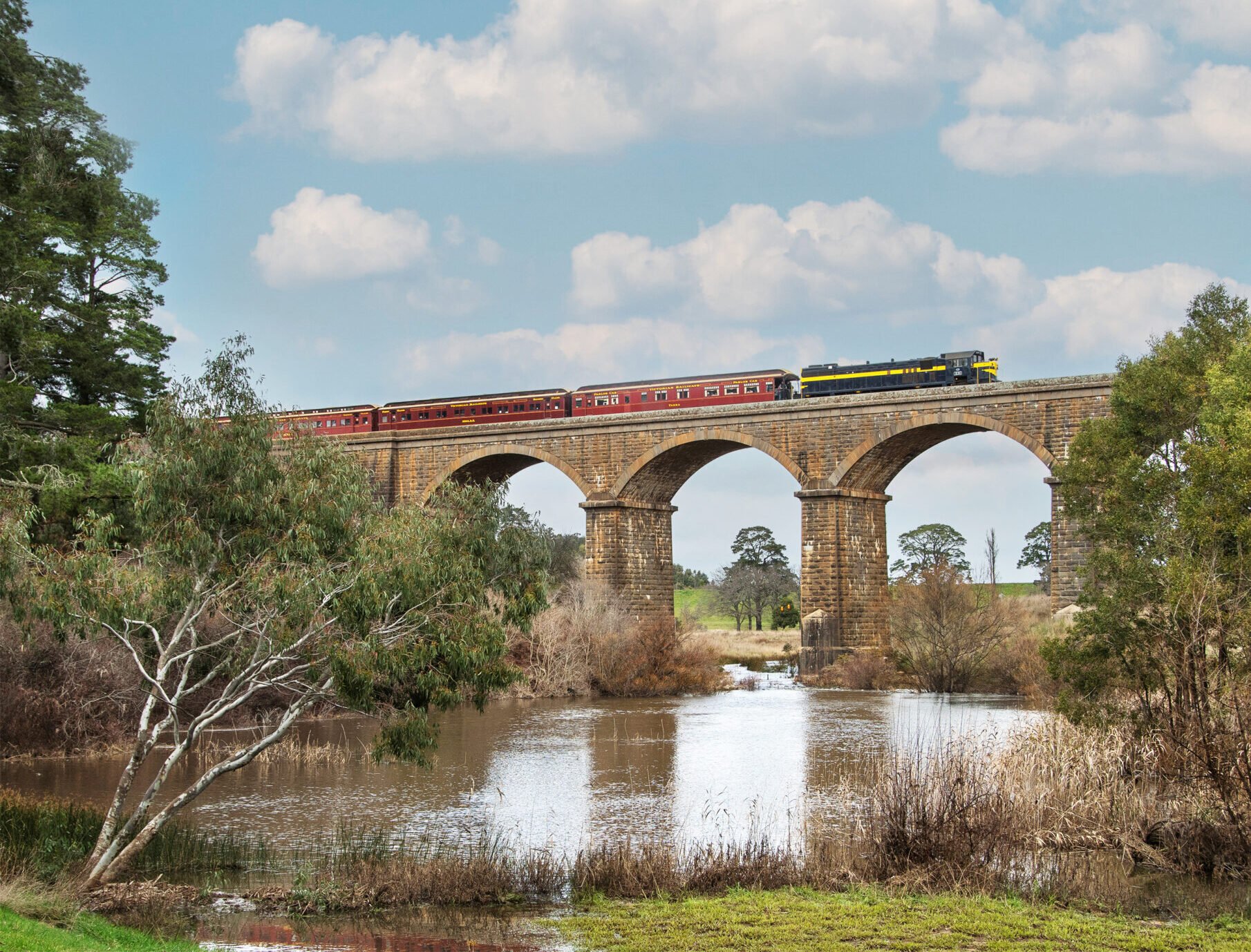 Melbourne to The Murray Rail Escape
